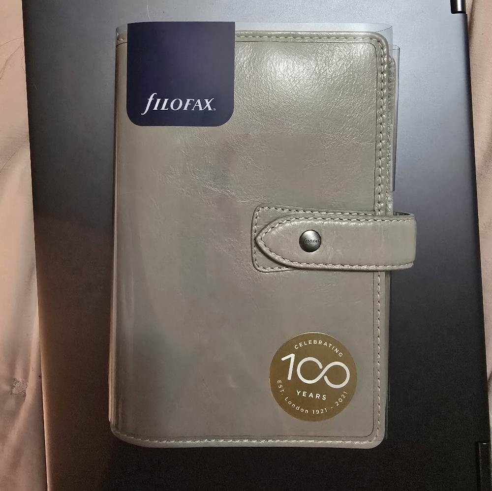 Filofax Malden, Stone, Leather Organizer & Accessories